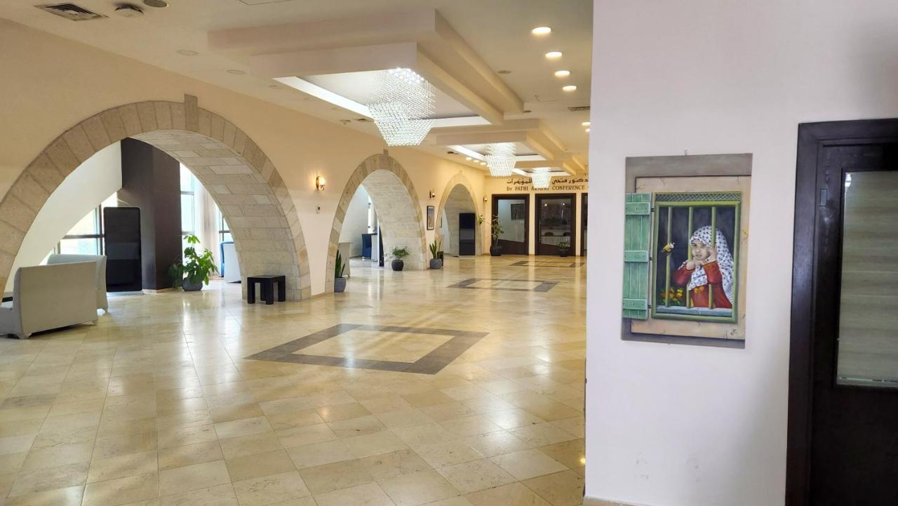 Red Crescent Guesthouse Ramallah Zewnętrze zdjęcie