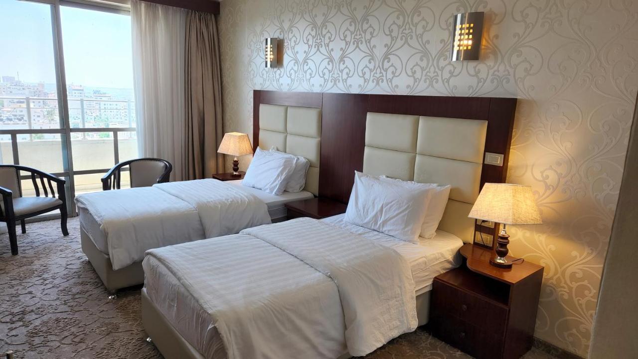 Red Crescent Guesthouse Ramallah Zewnętrze zdjęcie