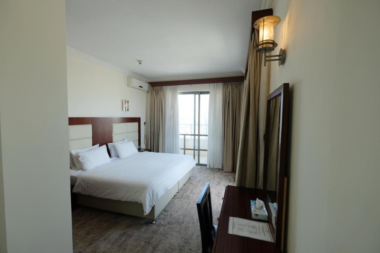 Red Crescent Guesthouse Ramallah Zewnętrze zdjęcie