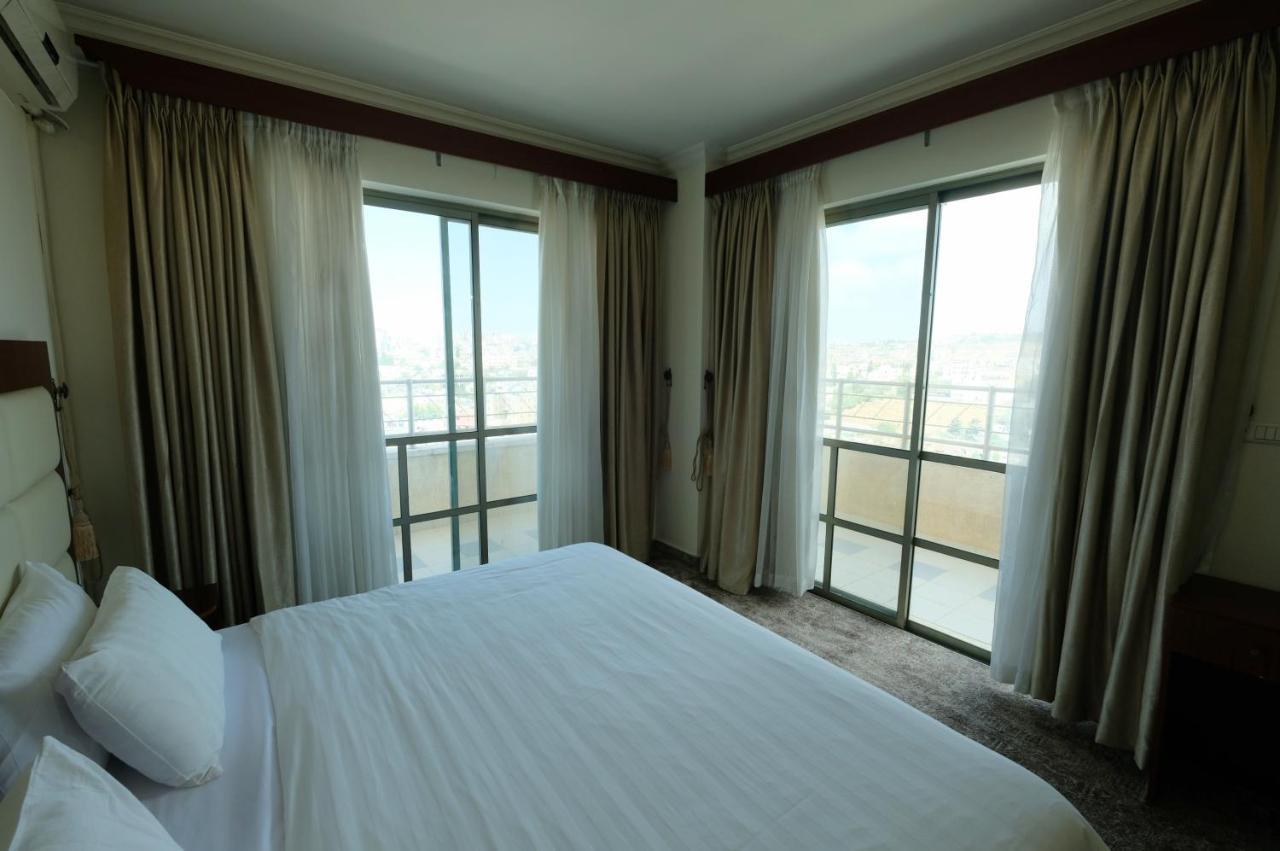 Red Crescent Guesthouse Ramallah Zewnętrze zdjęcie