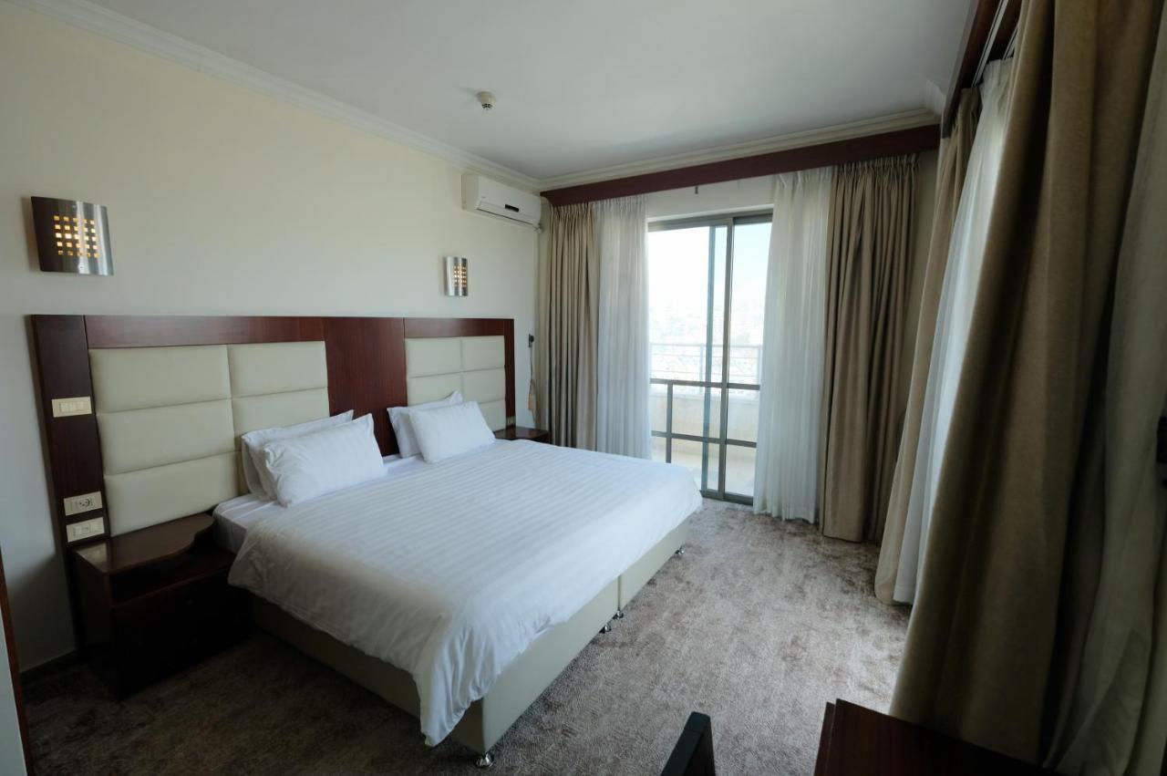 Red Crescent Guesthouse Ramallah Zewnętrze zdjęcie