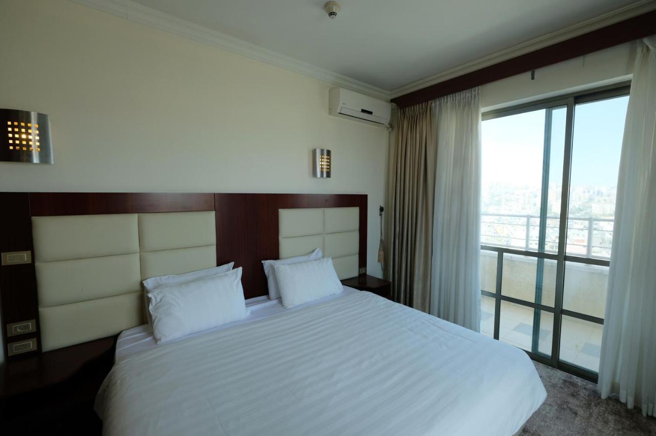 Red Crescent Guesthouse Ramallah Zewnętrze zdjęcie